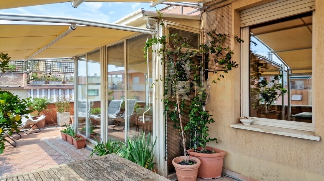 Apartment in Gianicolense, Rome, Lazio 1 - 18149997