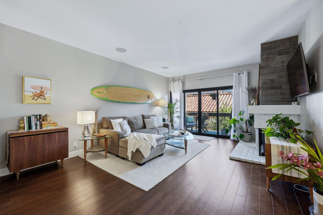 Condo in Los Angeles, California, United States 5 - 18149878