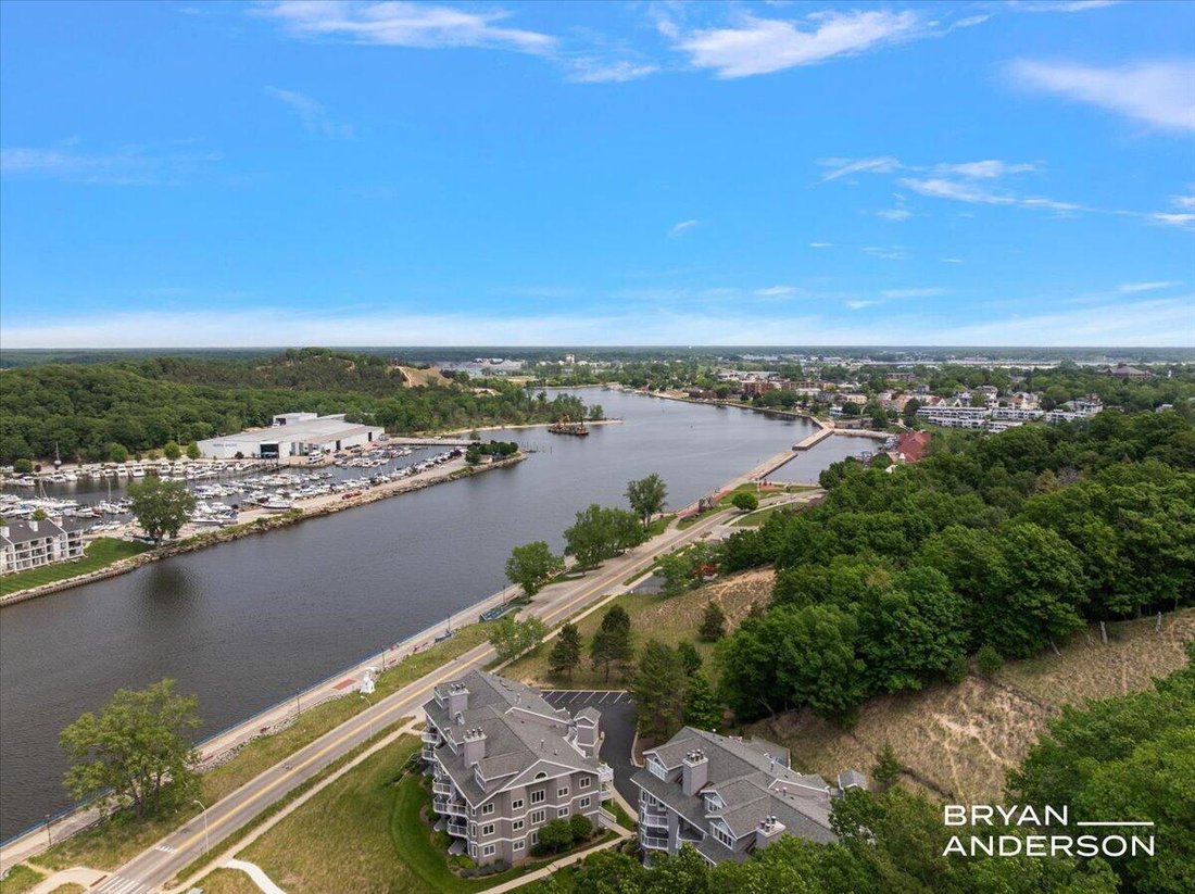 Condo in Grand Haven, Michigan, United States 4 - 18149928