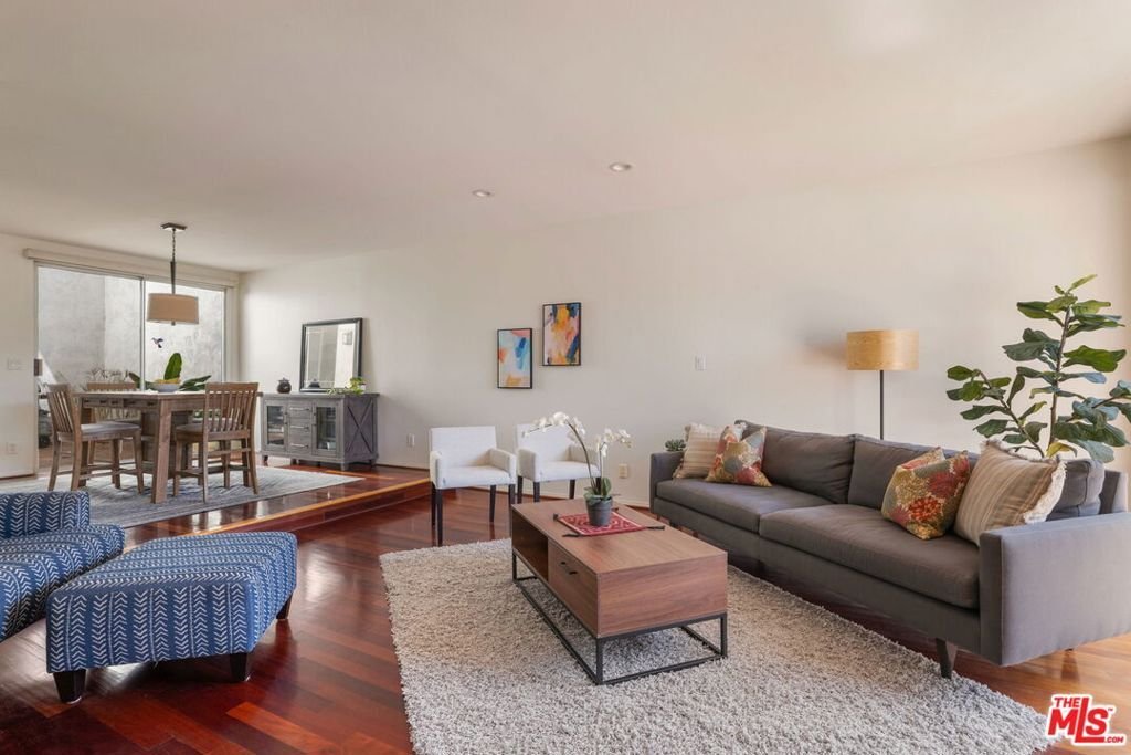 Condo in Los Angeles, California, United States 5 - 18147807