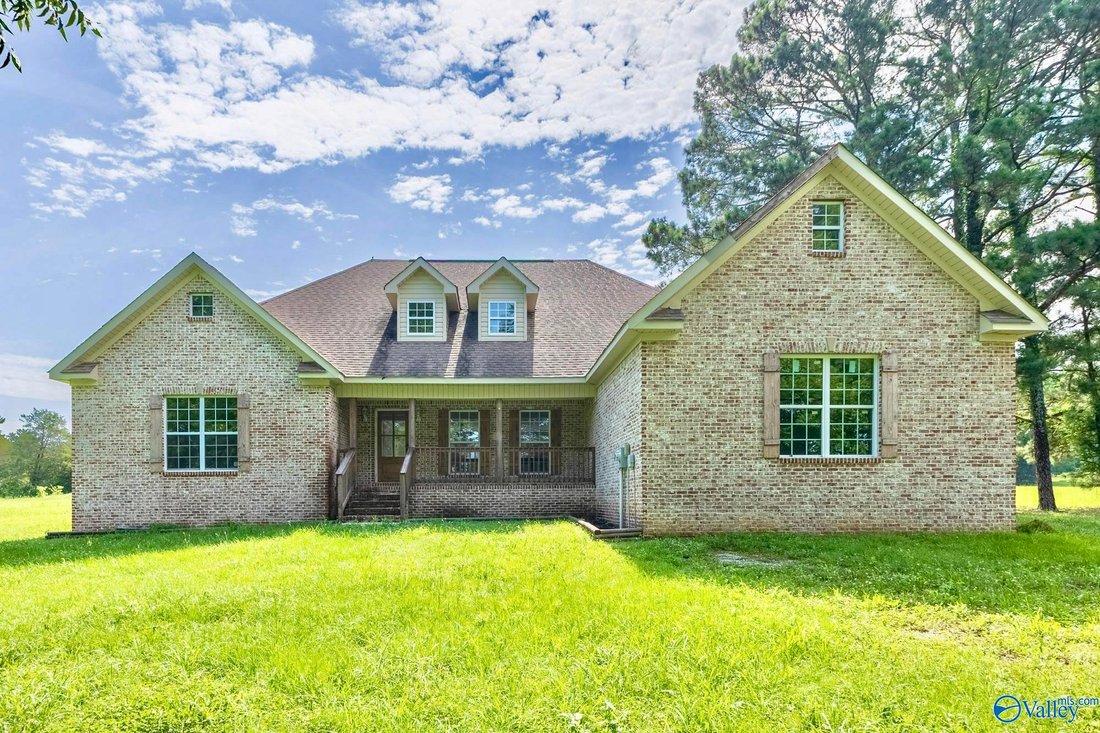 House in Laceys Spring, Alabama, United States 1 - 17838384