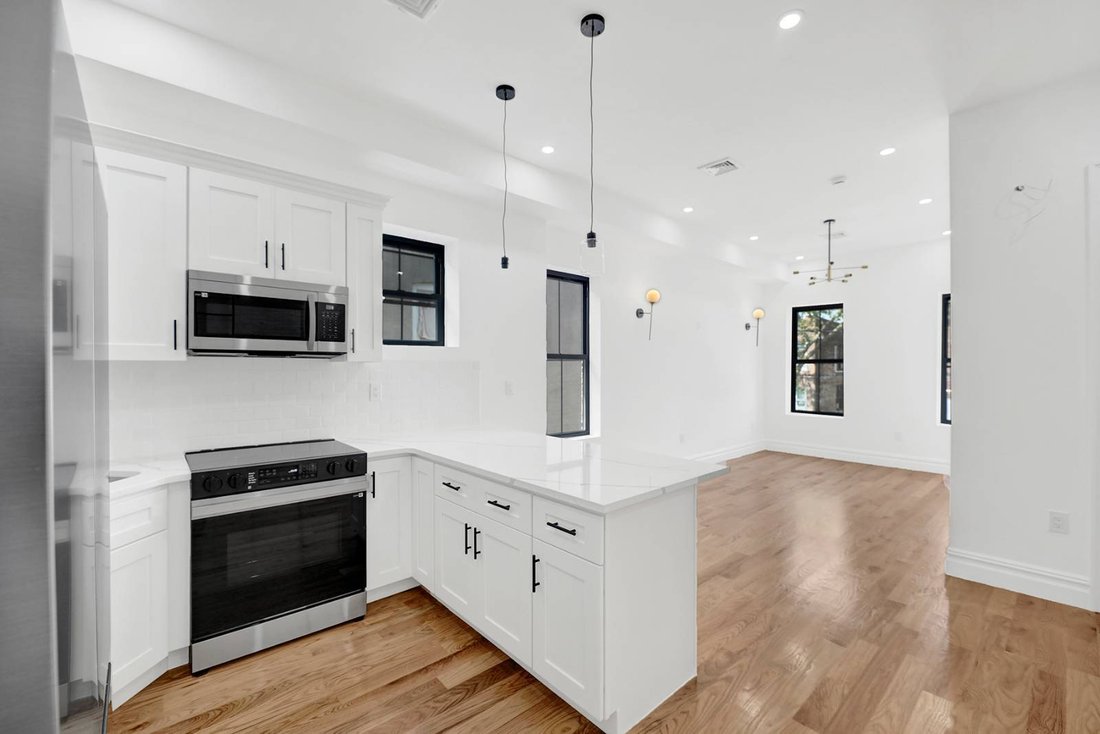 House in New York, New York, United States 2 - 18147823