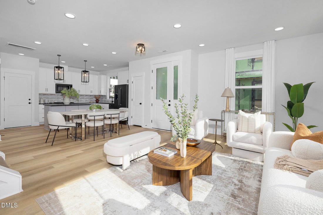 Townhouse in Fuquay-Varina, North Carolina, United States 2 - 18149279