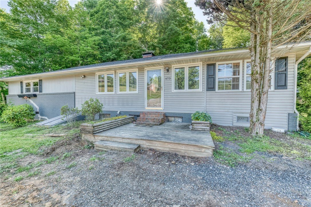 House in Newland, North Carolina, United States 1 - 18147585