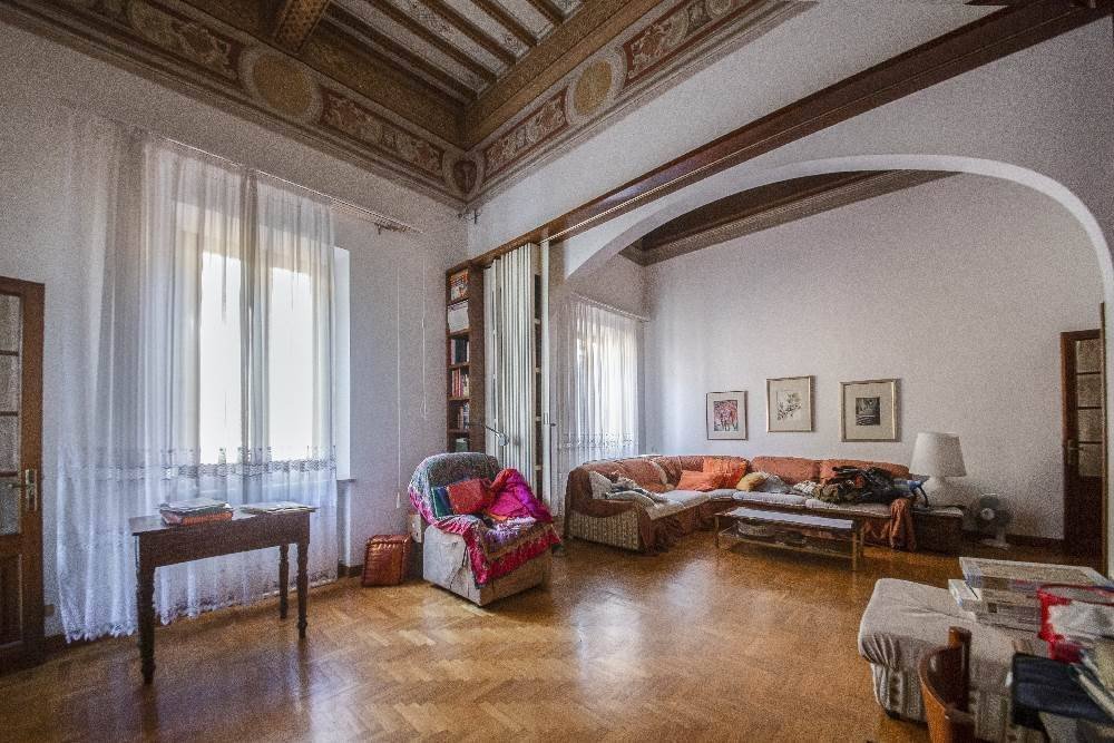 Apartment in Historic Center, Siena, Tuscany 4 - 18150320