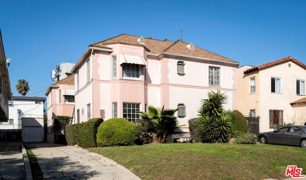 Los Angeles, California, United States 1 - 18147820
