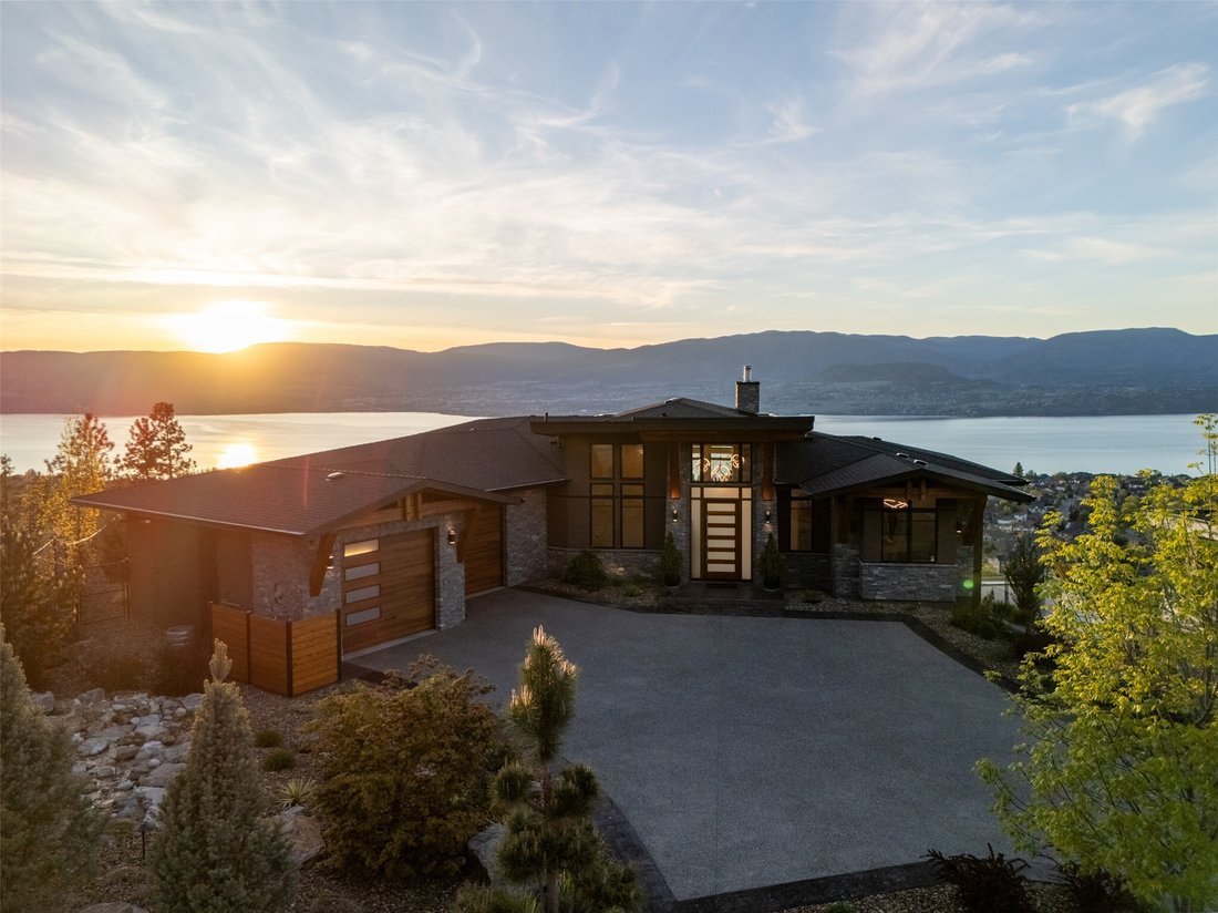 House in Kelowna, British Columbia, Canada 2 - 18149790