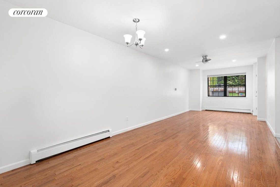 House in New York, New York, United States 3 - 18146010