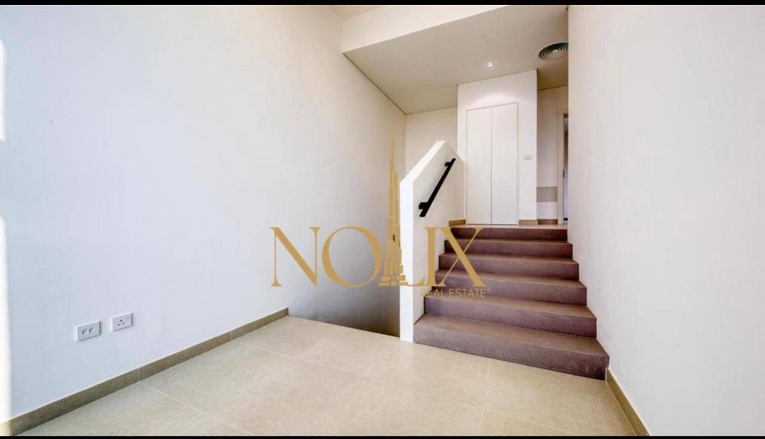 Townhouse in Al Ruwaidat Suburb, Sharjah Emirate, United Arab Emirates 3 - 18145555