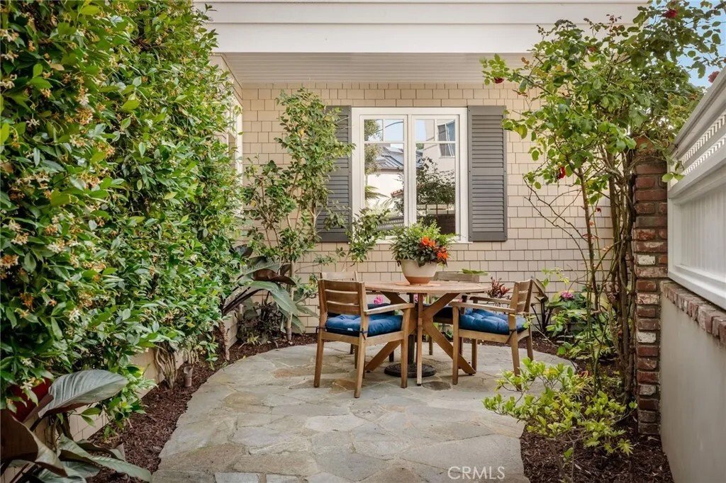 House in Signal Hill, California, United States 5 - 18144875