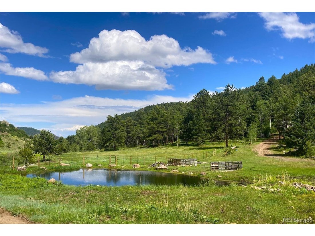 House in Lincoln Park, Colorado, United States 4 - 18149097