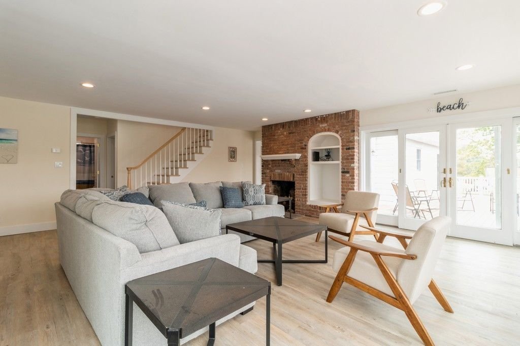 Hampton Bays, New York, United States 3 - 18145912