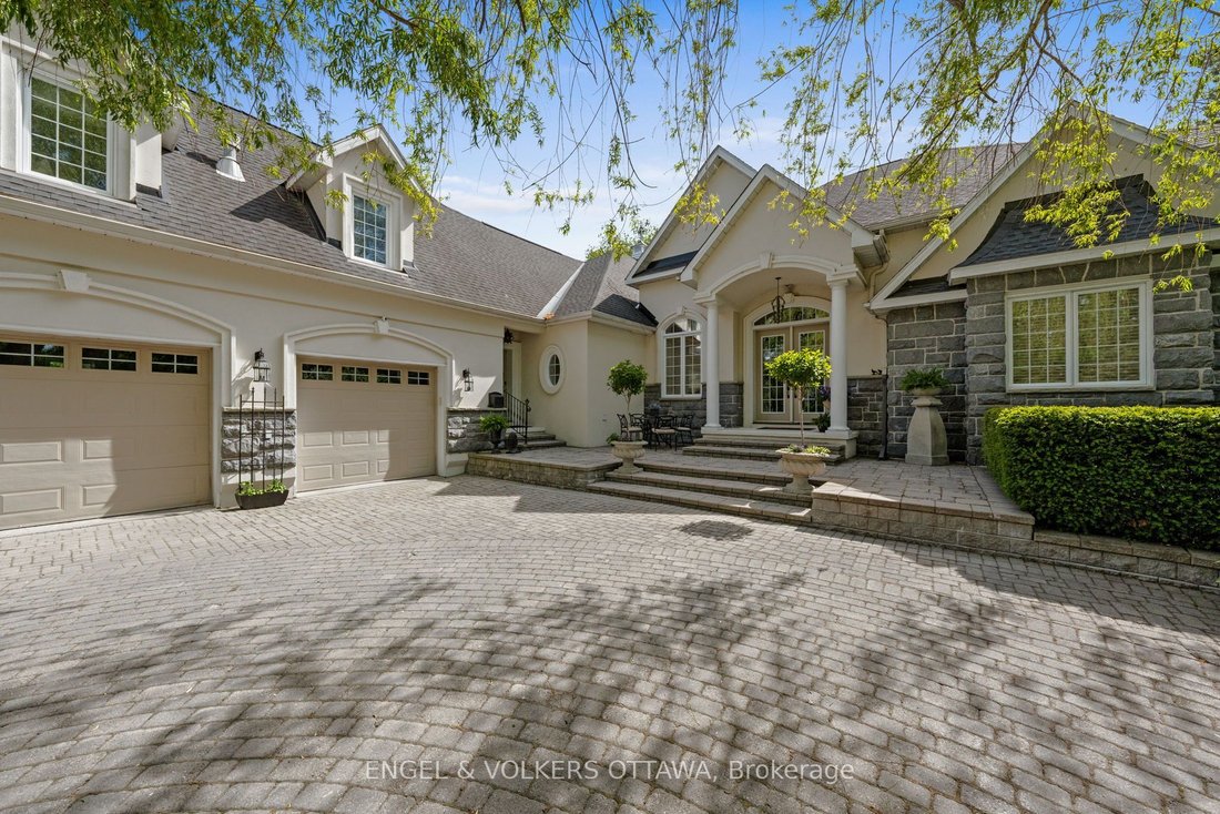 House in Ottawa, Ontario, Canada 2 - 18149652