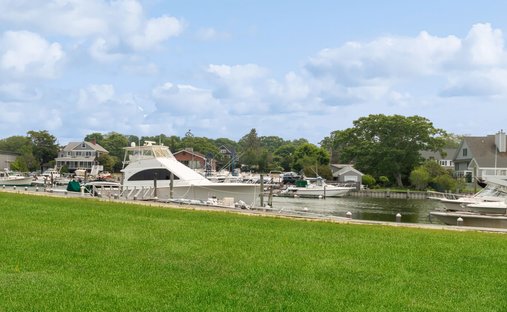 Hampton Bays, New York, United States 1