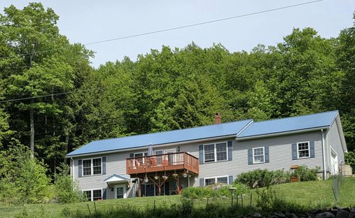 House in Dedham, Maine, United States 1