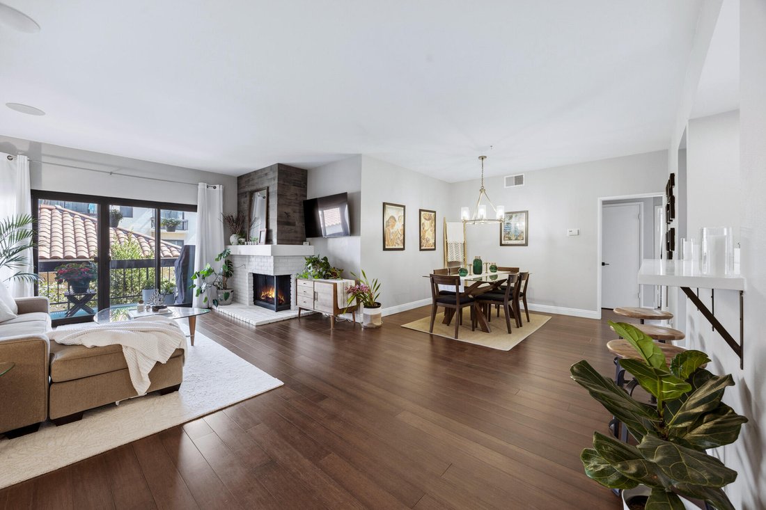 Condo in Los Angeles, California, United States 3 - 18149878