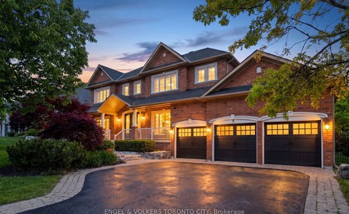 House in Aurora, Ontario, Canada 1