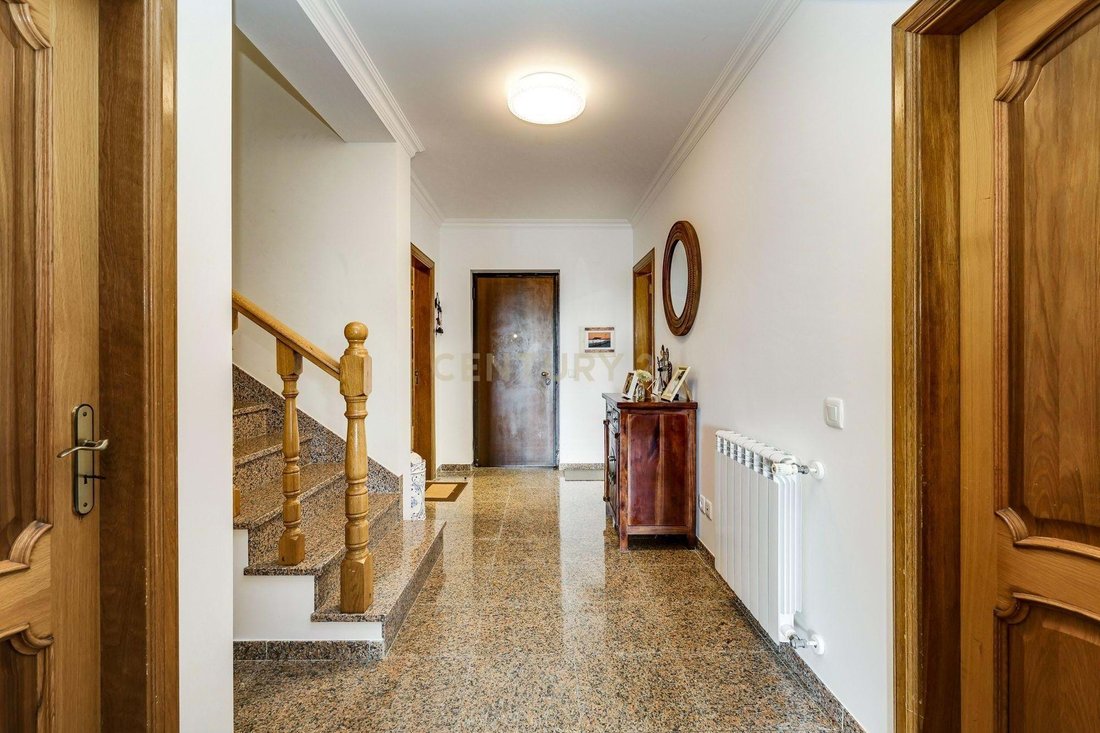 Villa in Sao Pedro da Cadeira, Lisbon, Portugal 5 - 18150336