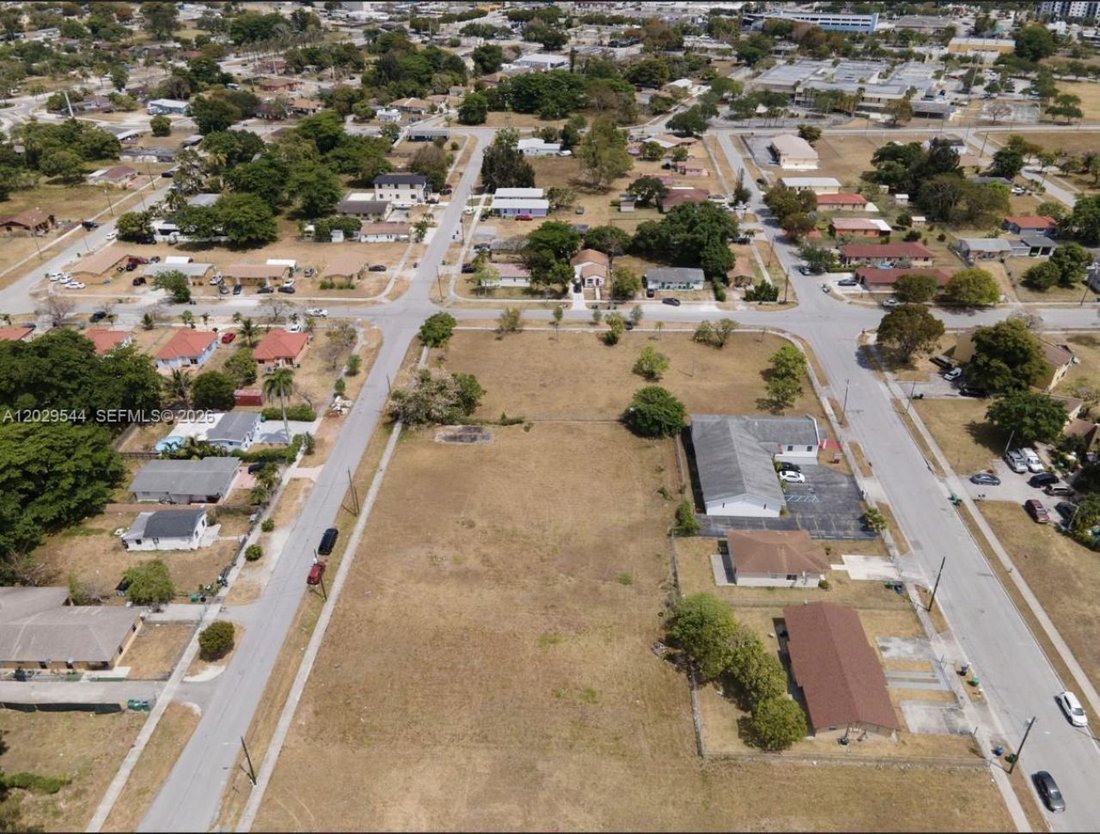 Land in Cutler Bay, Florida, United States 2 - 18151160
