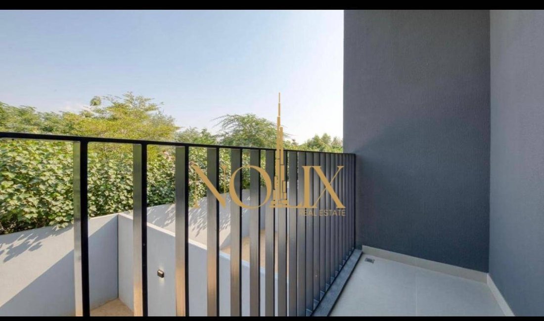 Townhouse in Al Ruwaidat Suburb, Sharjah Emirate, United Arab Emirates 2 - 18145555