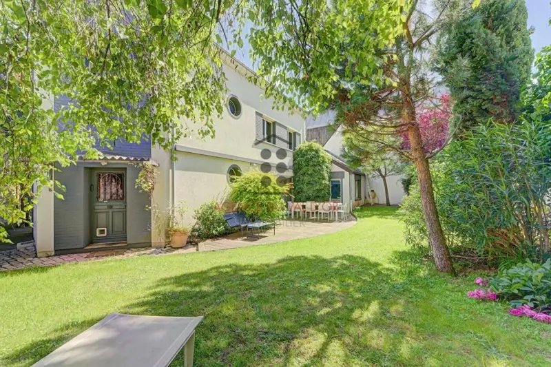 House in Plateau Ouest, Suresnes, France 5 - 18146030