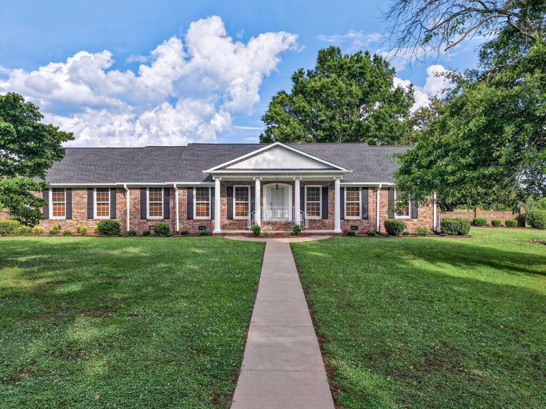 House in Petersburg, Tennessee, United States 1 - 18053513