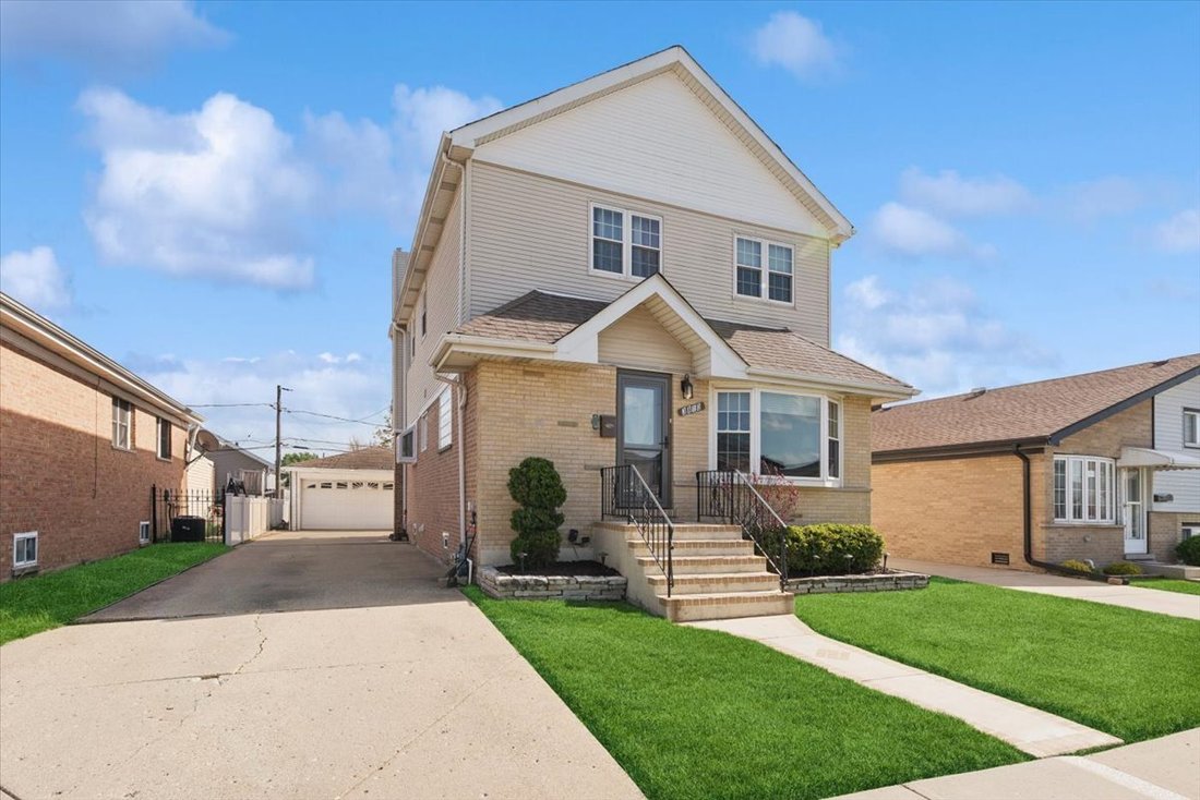 House in Schiller Park, Illinois, United States 1 - 18149418