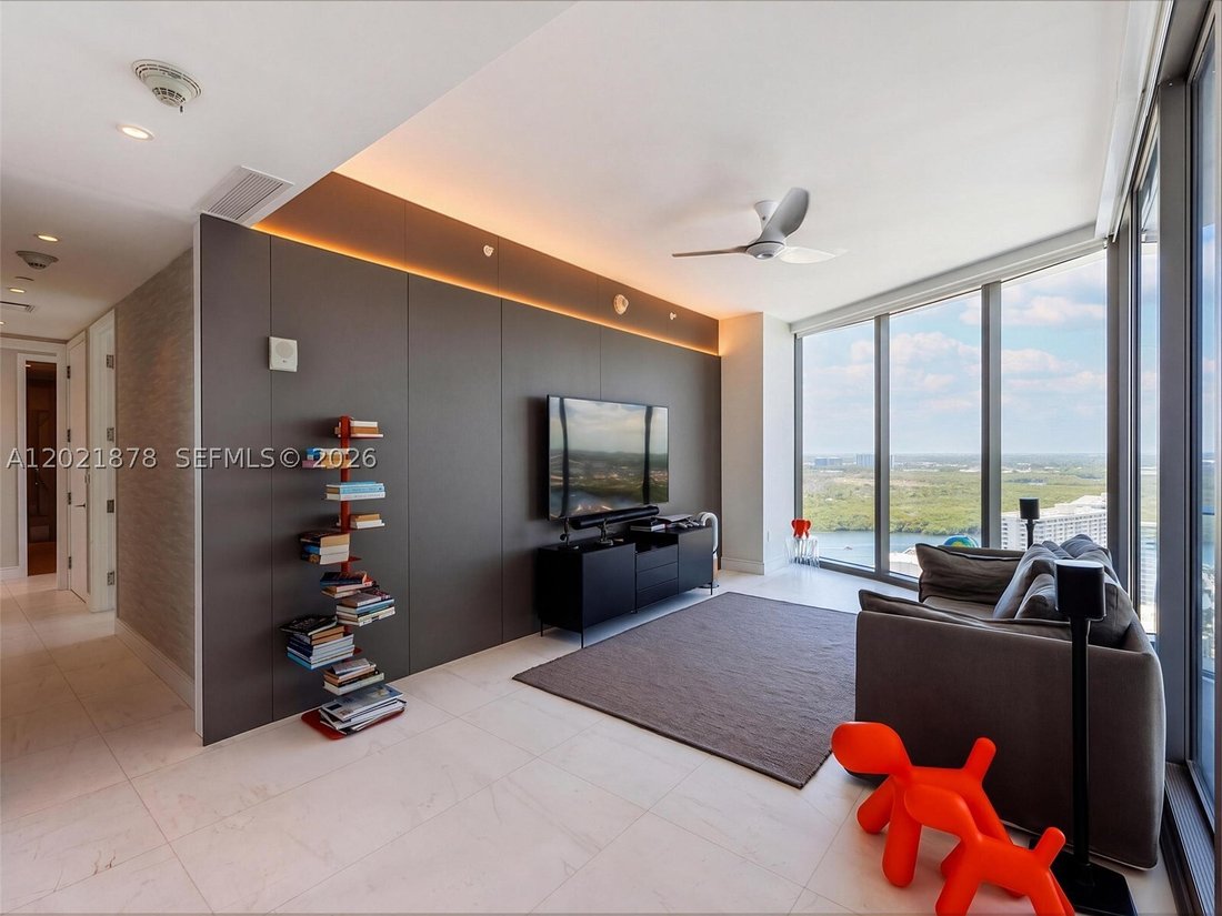 Condo in Sunny Isles Beach, Florida, United States 5 - 17983026