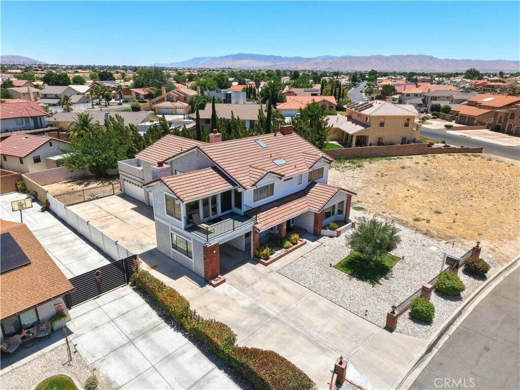House in Victorville, California, United States 3 - 18150358