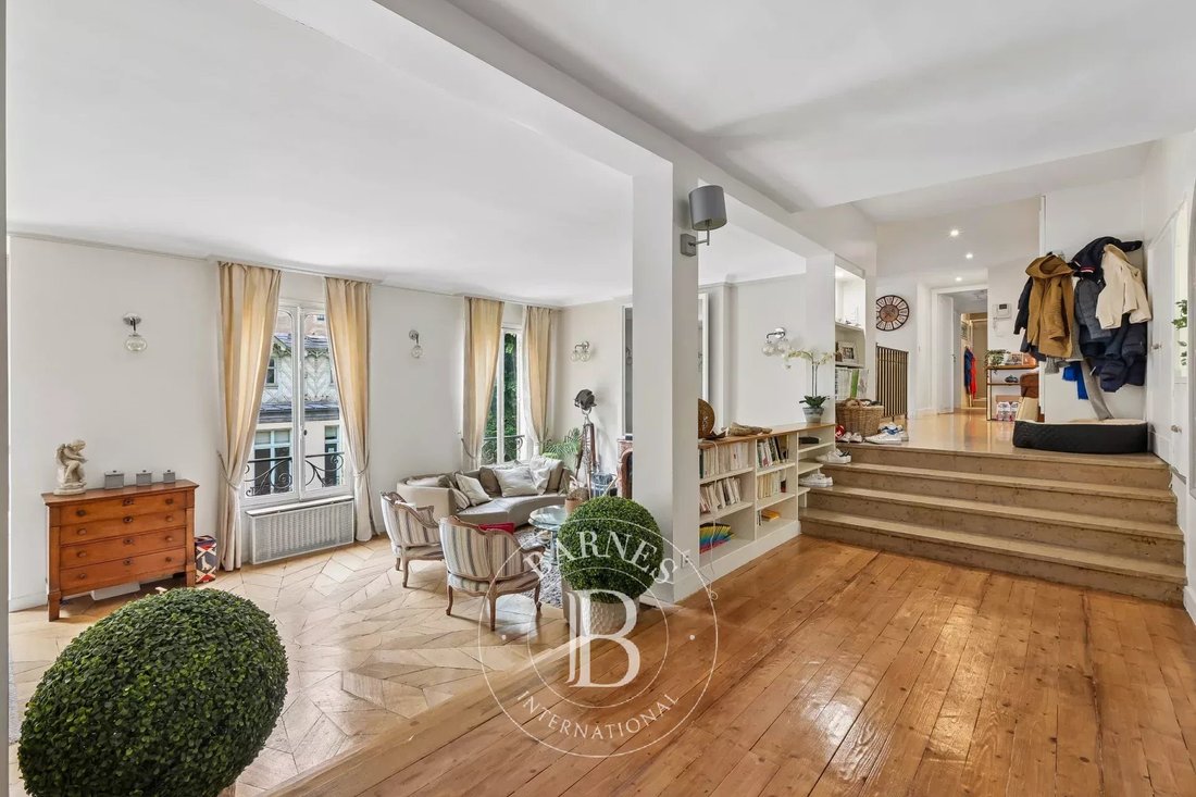 Apartment in Invalides, Paris 7e Arrondissement, Paris 3 - 18146451