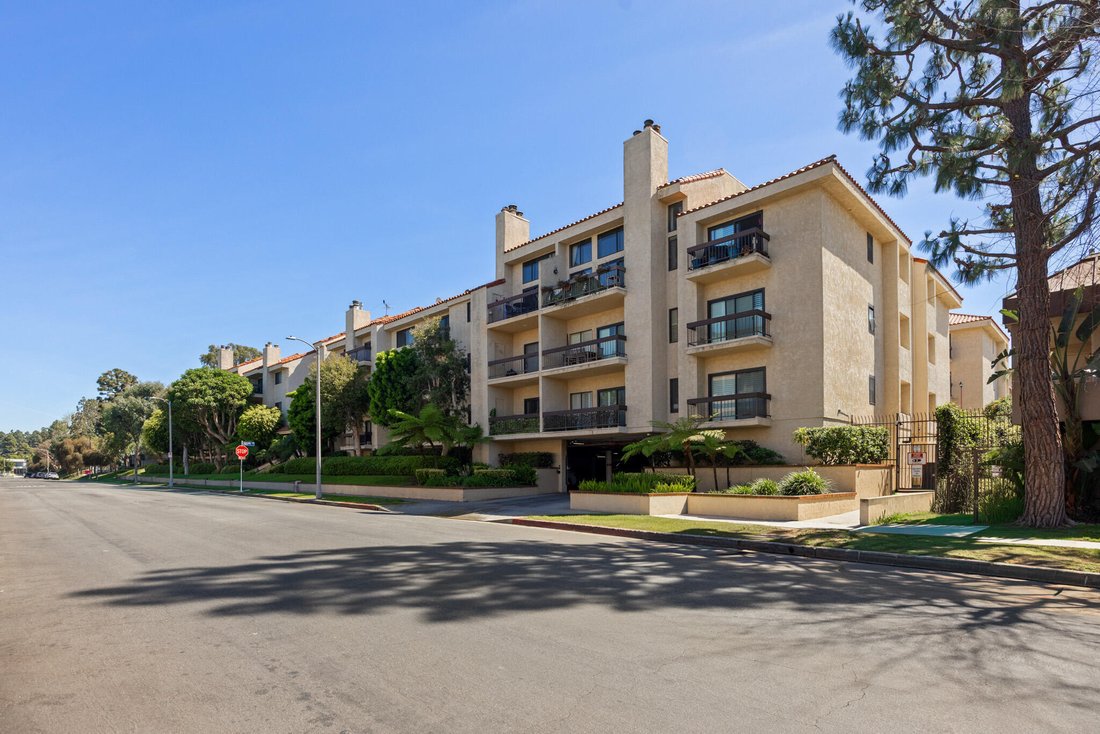 Condo in Los Angeles, California, United States 1 - 18149878