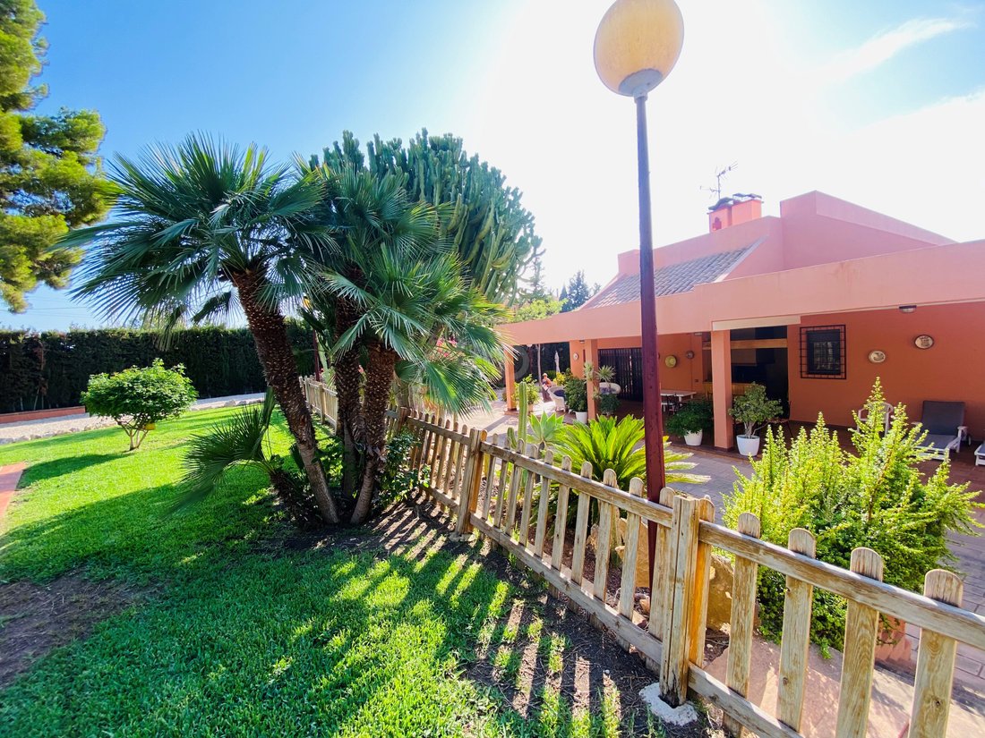 Chalet in Alicante, Valencian Community, Spain 2 - 18147131