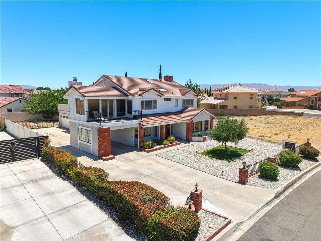 House in Victorville, California, United States 1 - 18150358