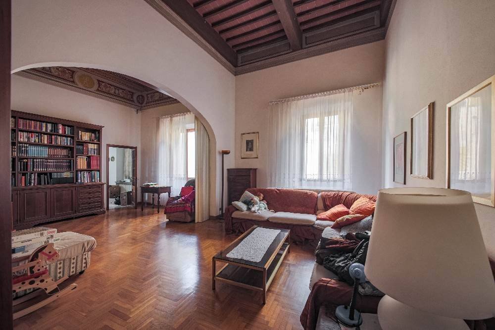 Apartment in Historic Center, Siena, Tuscany 5 - 18150320