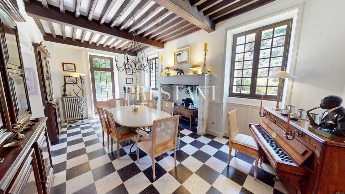 Estate in Sarlat-la-Canéda, Nouvelle-Aquitaine, France 3 - 18150319