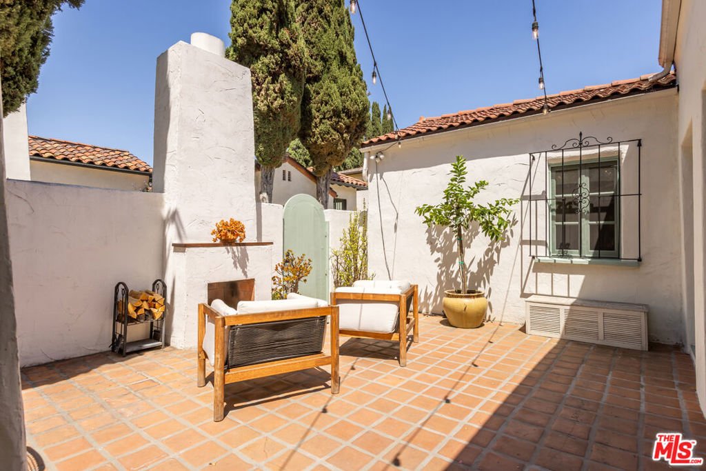 House in Los Angeles, California, United States 4 - 18147875