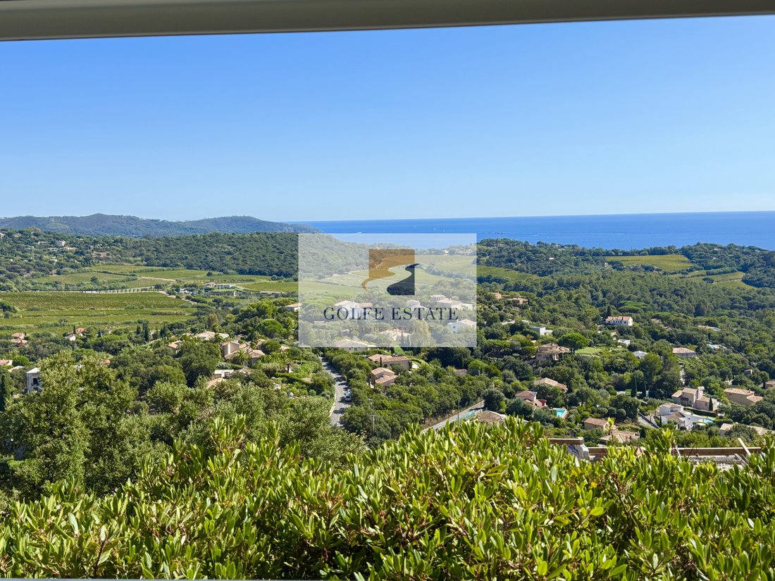 Villa in La Croix-Valmer, Provence-Alpes-Côte d'Azur, France 2 - 18146049