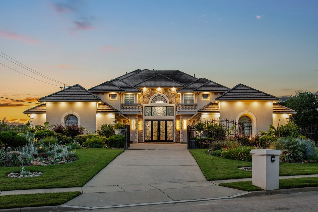 House in Lewisville, Texas, United States 1 - 18145985
