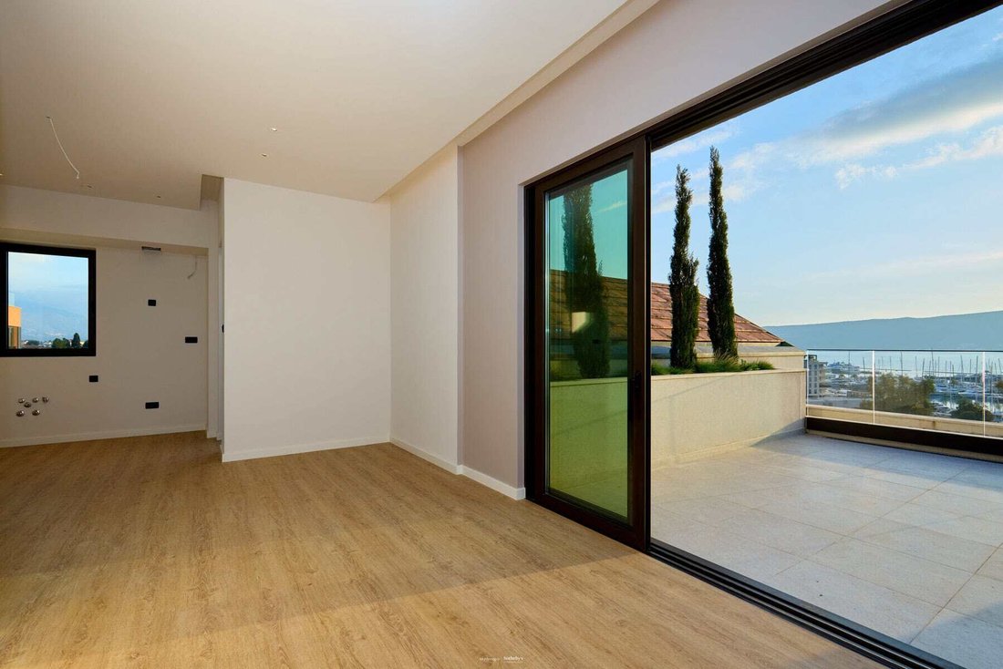 Apartment in Tivat, Tivat Municipality, Montenegro 3 - 16503751