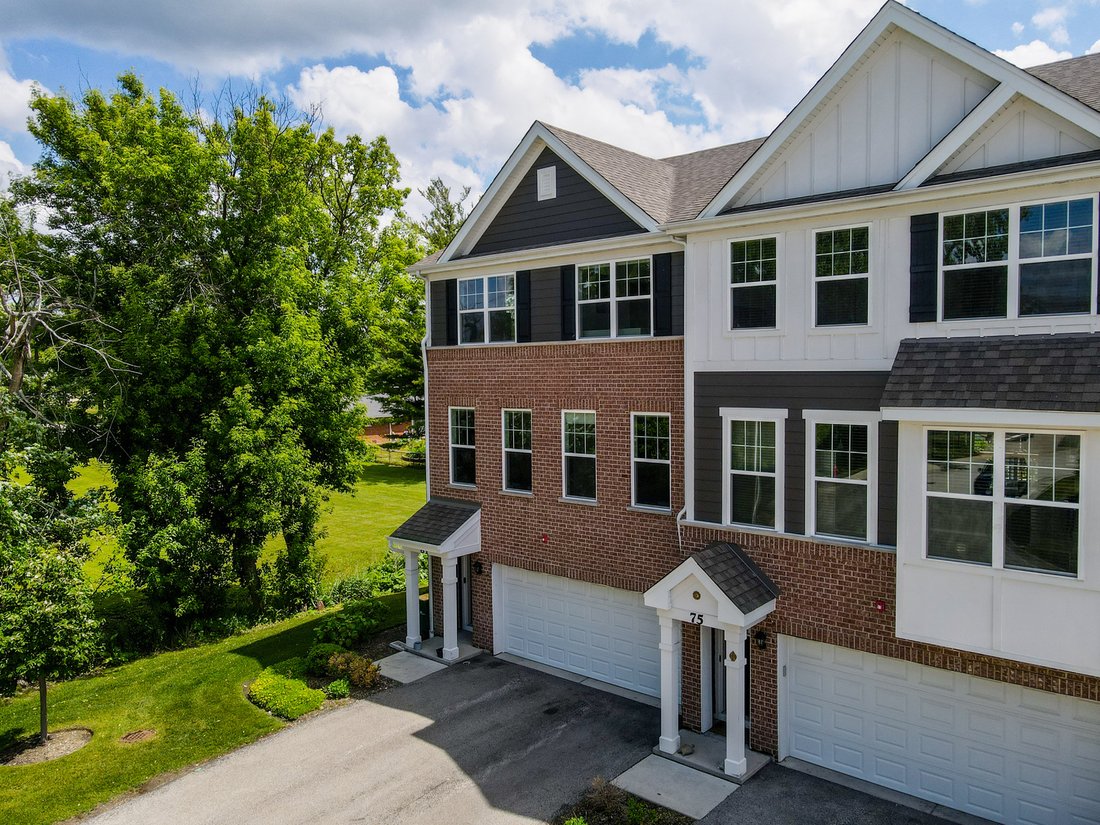 House in Wheeling, Illinois, United States 1 - 18149376