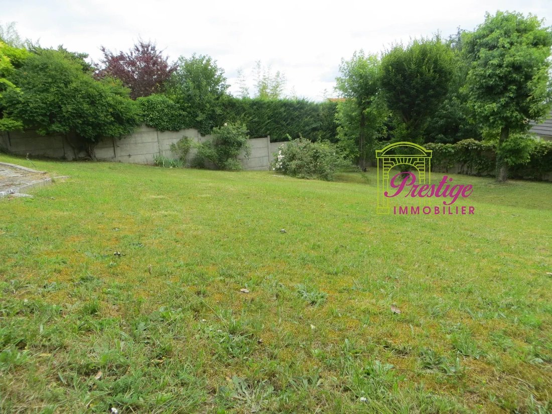 House in Nord Ouest, Le Mesnil-le-Roi, France 3 - 18150343