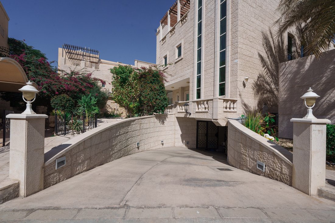 House in Al Manhal, Abu Dhabi Emirate, United Arab Emirates 2 - 18151009