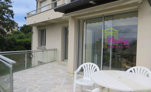 House in Nord Ouest, Le Mesnil-le-Roi, France 1