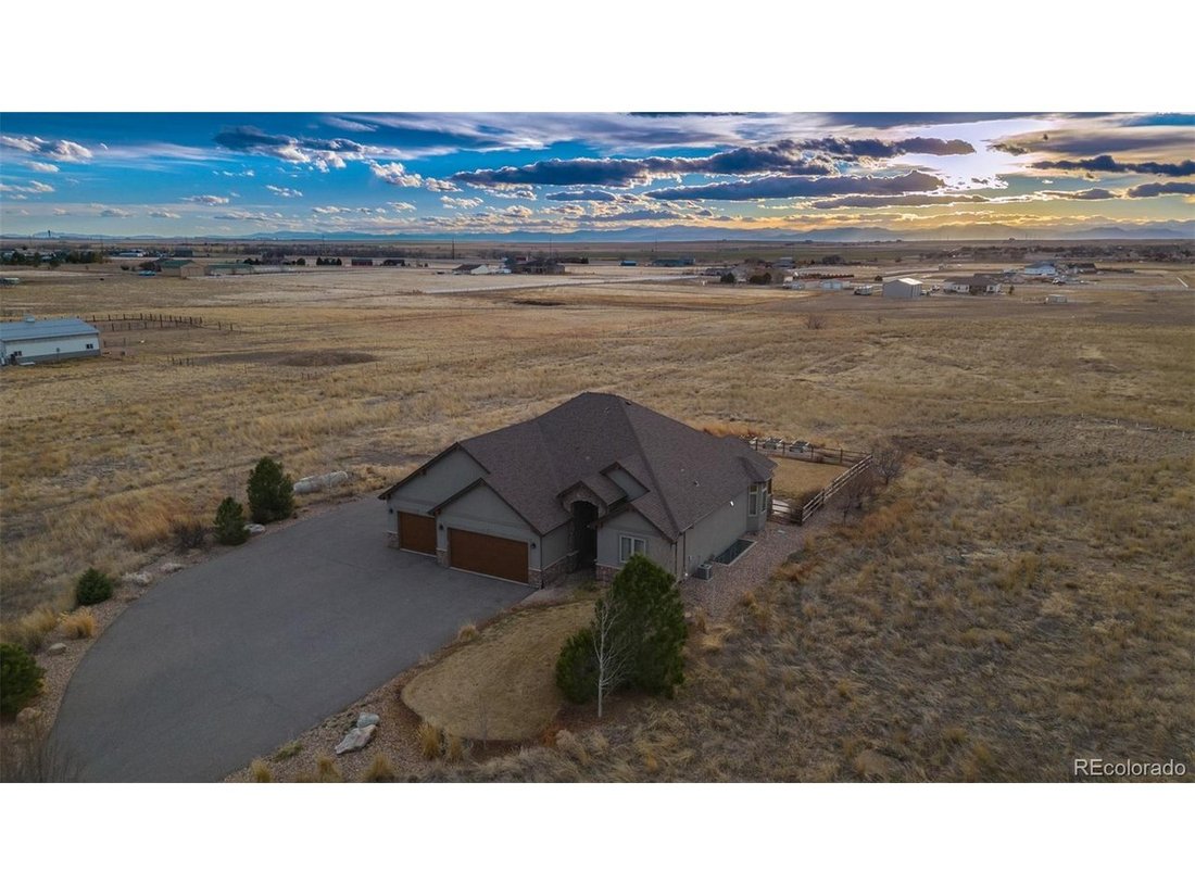 House in Lochbuie, Colorado, United States 2 - 18149110