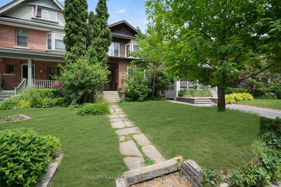 House in Toronto, Ontario, Canada 2 - 18151081