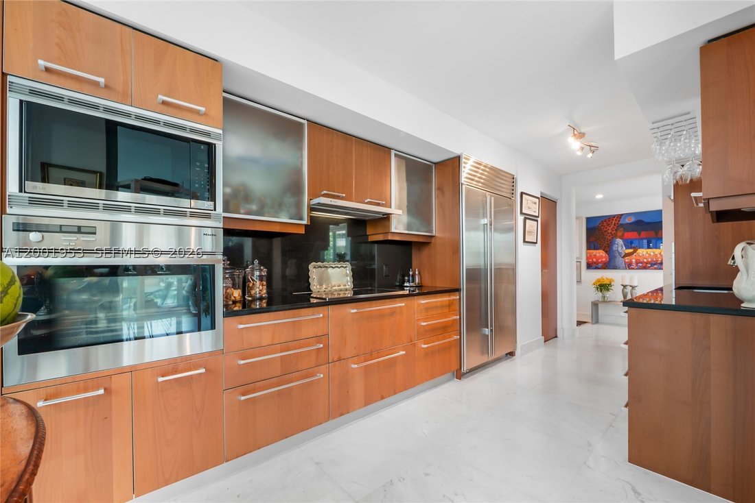 Condo in Miami, Florida, United States 3 - 17738047