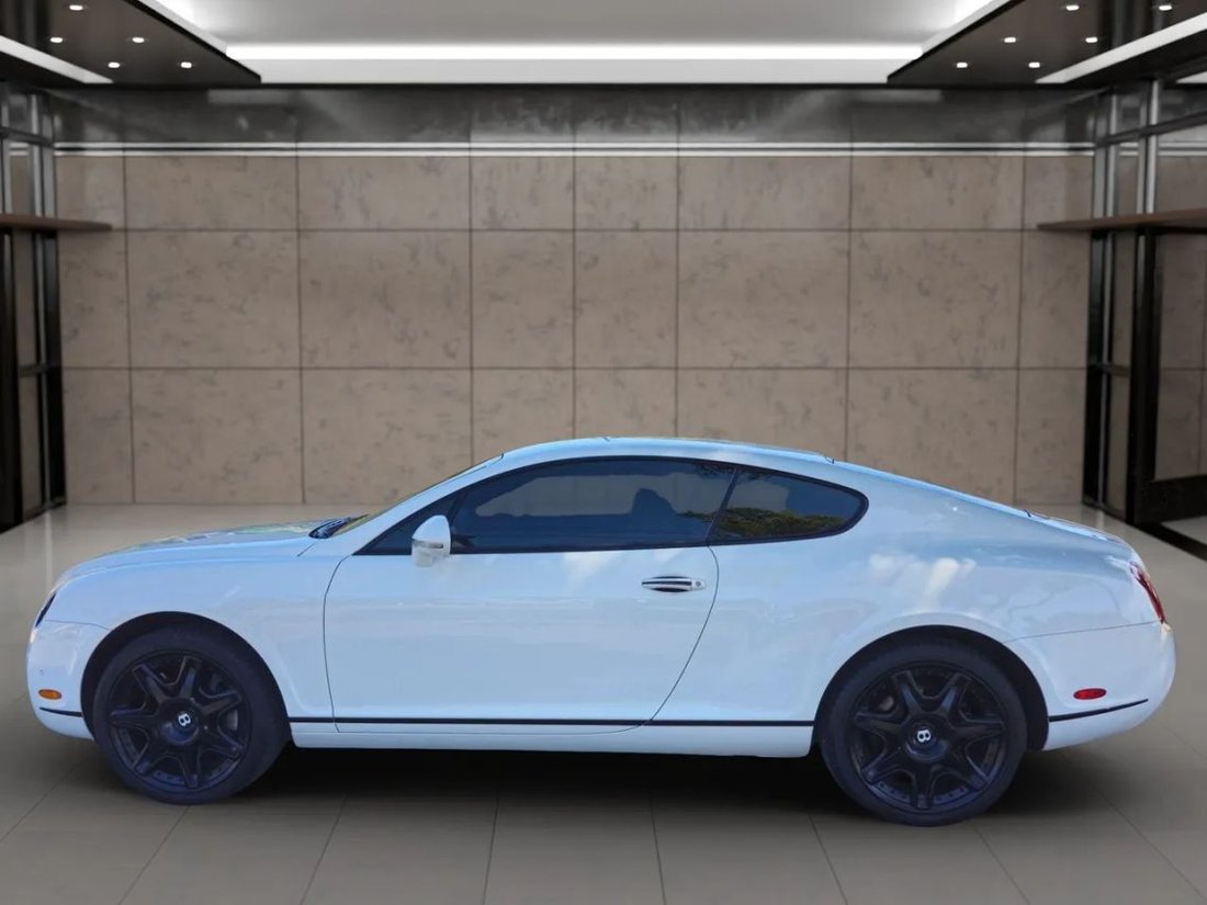 Coupe in Fullerton, CA, United States 5 - 18147002