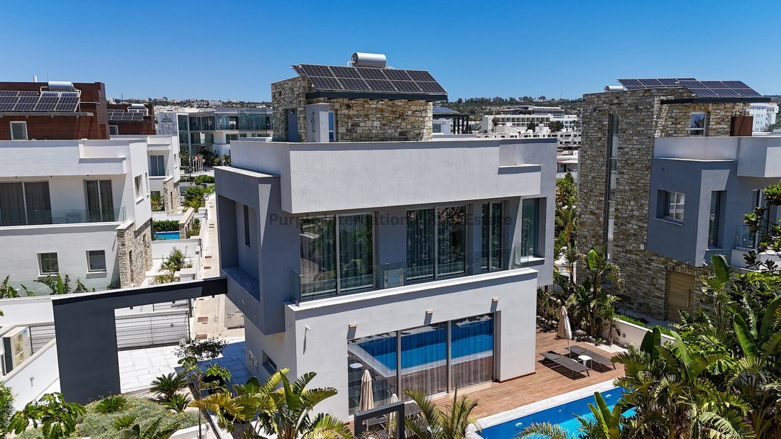 Villa in Ayia Napa, Cyprus 1 - 16712497