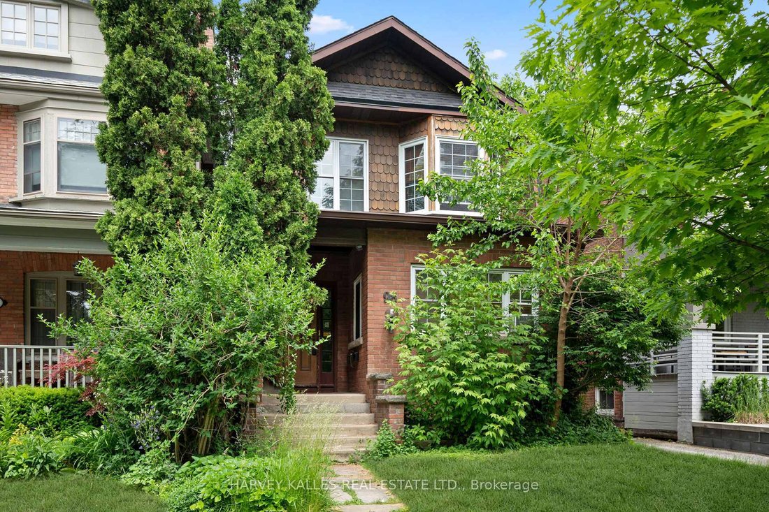 House in Toronto, Ontario, Canada 3 - 18151081