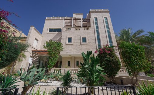Casa in Al Manhal, Emirato di Abu Dhabi, Emirati Arabi Uniti 1